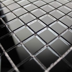 mosaico de vidrio en baño de piscina hammam reflejar negro